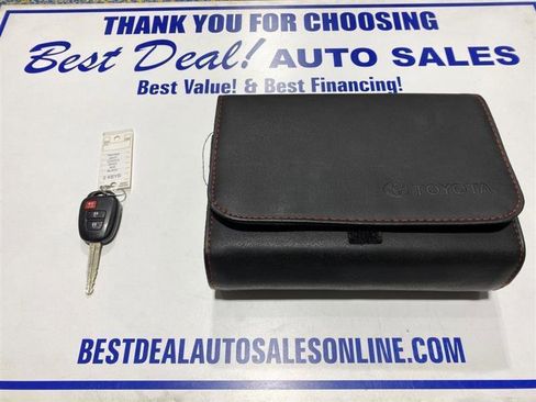Used 2017 Toyota RAV4 XLE w/ Plus Special Value Package AWD/4WD image 23