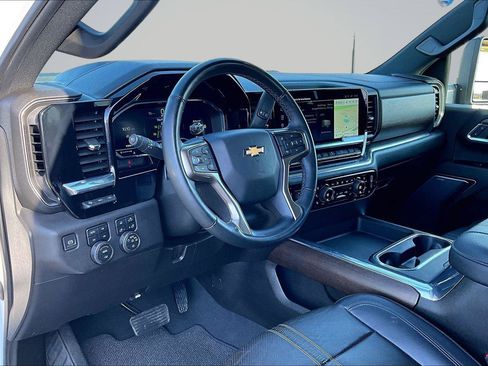 Used 2024 Chevrolet Silverado 2500 High Country w/ Technology Package AWD/4WD image 15