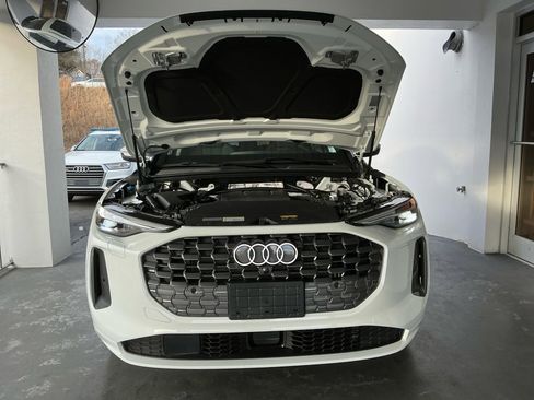 New 2025 Audi Q5 Prestige image 15