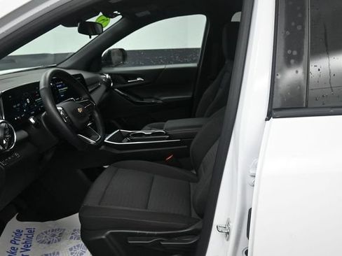Used 2025 Chevrolet Equinox LT AWD/4WD image 25