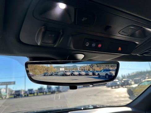 Used 2019 Chevrolet Camaro ZL1 image 17