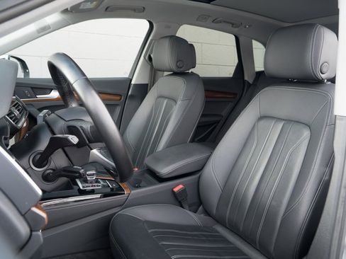 Certified 2023 Audi Q5 2.0T Premium Plus image 5