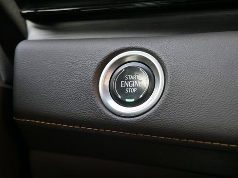 Used 2021 Cadillac Escalade ESV Sport w/ Driver Assist Tech Package AWD/4WD image 24
