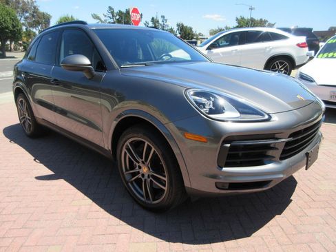 Used 2023 Porsche Cayenne AWD/4WD image 75