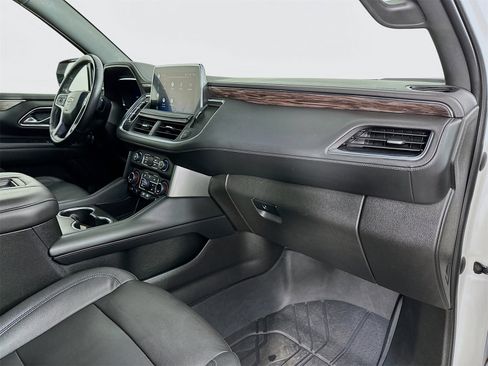 Used 2022 Chevrolet Tahoe LT w/ LT Signature Plus Package image 32