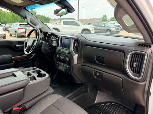 Used 2021 Chevrolet Silverado 1500 LT w/ Safety Package II AWD/4WD image 15
