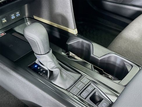 Certified 2025 Toyota Camry LE w/ Convenience Package image 17