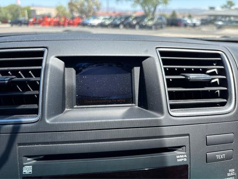 Used 2011 Toyota Highlander Limited w/ Tow Pkg AWD/4WD image 40