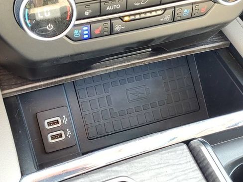 Used 2018 Ford Expedition Max Limited w/ Equipment Group 302A AWD/4WD image 31