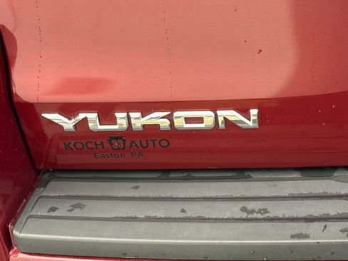 Used 2016 GMC Yukon SLT AWD/4WD image 18