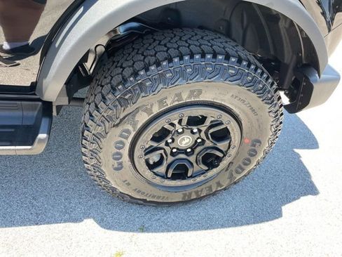 New 2026 Ford Bronco Outer Banks w/ Sasquatch Package AWD/4WD image 17