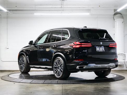 Used 2026 BMW X5 xDrive40i w/ Premium Package AWD/4WD image 4