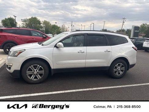 Used 2017 Chevrolet Traverse LT AWD/4WD image 5