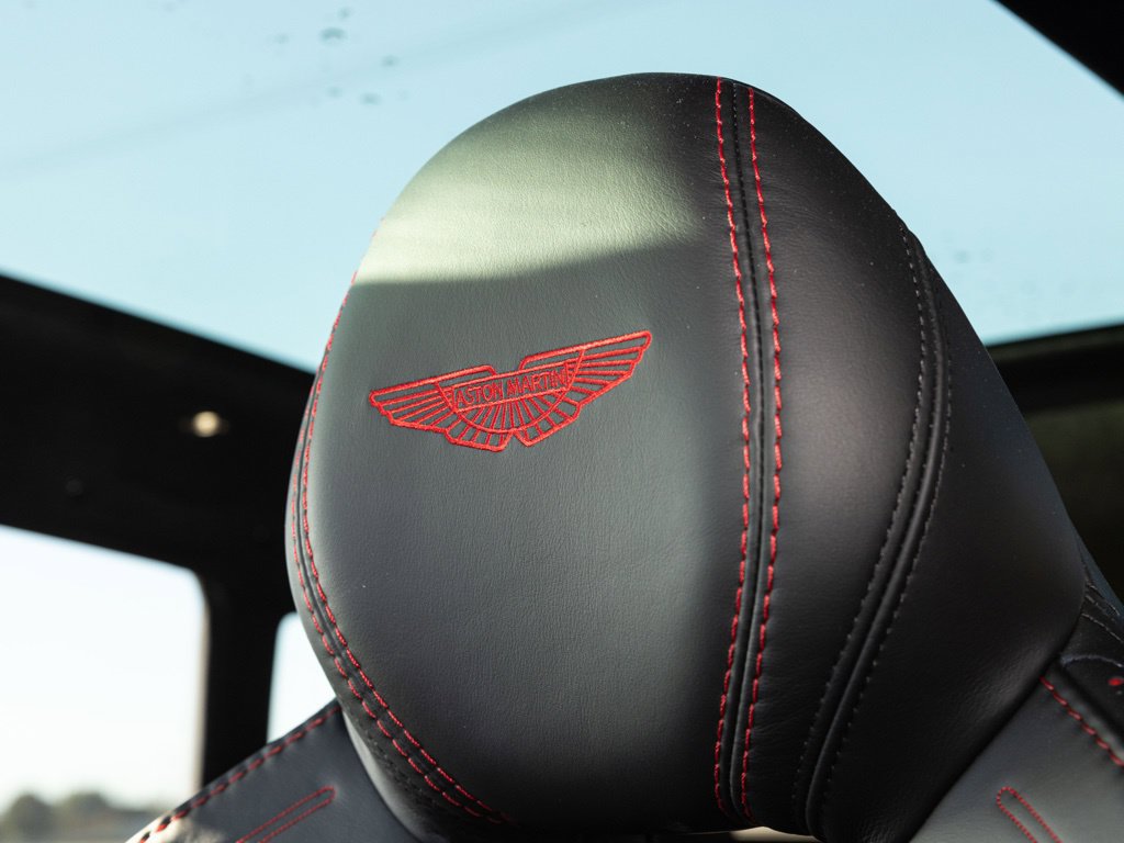 Used 2021 Aston Martin DBX AWD/4WD image 24