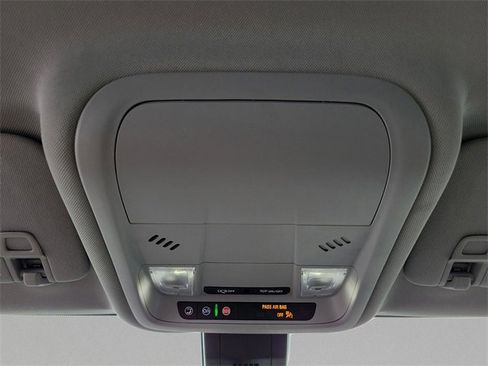 Used 2024 Chevrolet Equinox LS image 32