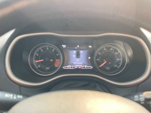 Used 2014 Jeep Cherokee Limited w/ Technology Group FWD image 23