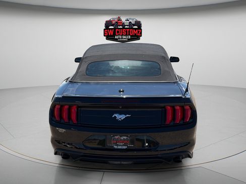 Used 2022 Ford Mustang Premium RWD image 6
