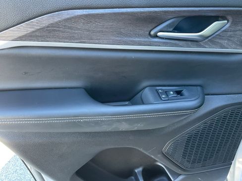 Used 2024 Jeep Grand Cherokee Limited image 25