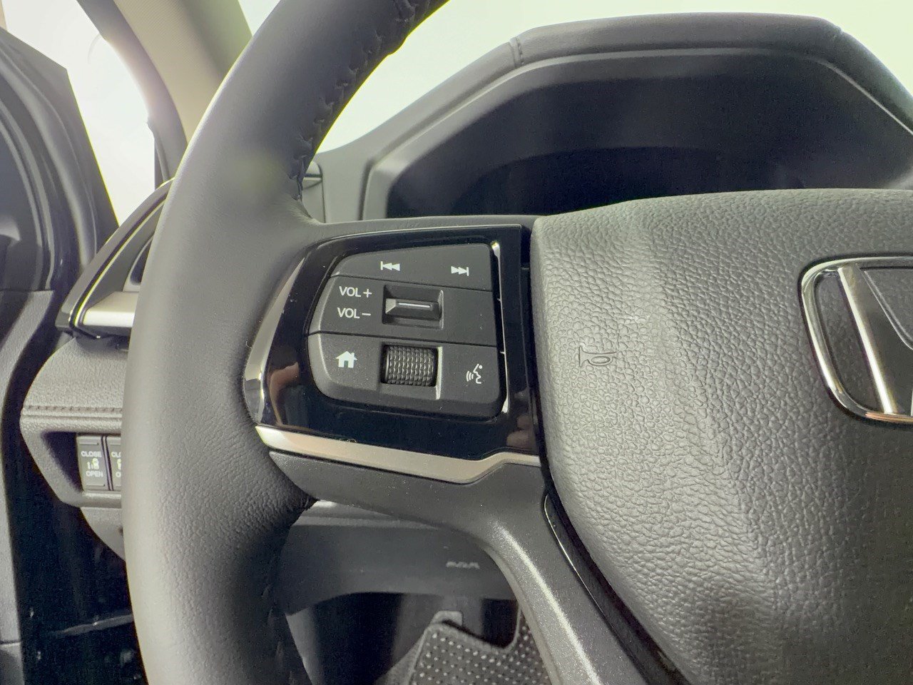 New 2027 Honda Odyssey Touring image 18