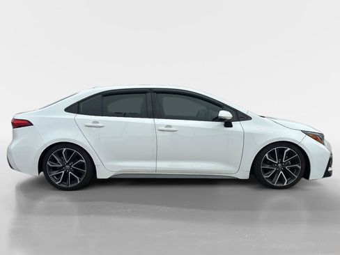 Used 2022 Toyota Corolla XSE FWD image 6
