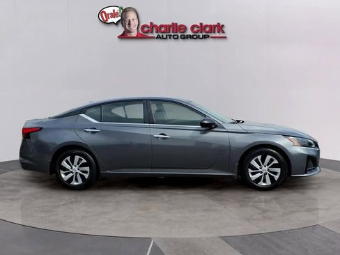 Used 2025 Nissan Altima 2.5 S FWD image 6