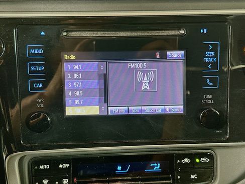 Used 2019 Toyota Corolla SE FWD image 21