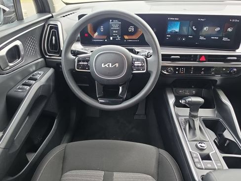 Certified 2024 Kia Sorento LX FWD image 8