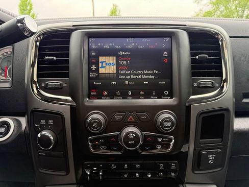 Used 2018 RAM 2500 Laramie w/ Sport Appearance Group AWD/4WD image 15