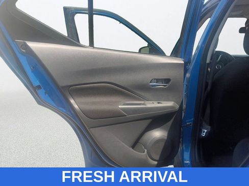 Used 2021 Nissan Kicks SV FWD image 31