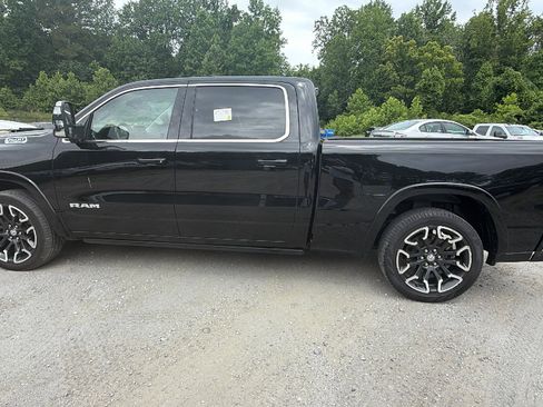 Used 2025 RAM 1500 Limited AWD/4WD image 11