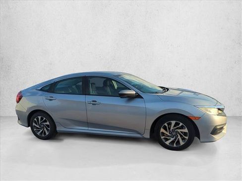 Used 2017 Honda Civic EX image 4