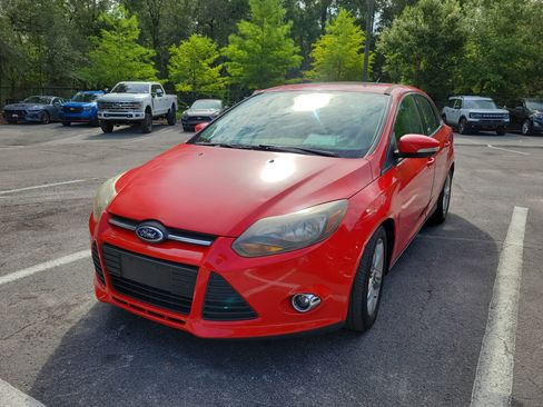Used 2014 Ford Focus SE FWD image 3