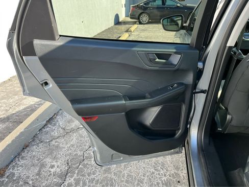 Used 2022 Ford Escape SE w/ Convenience Package image 31