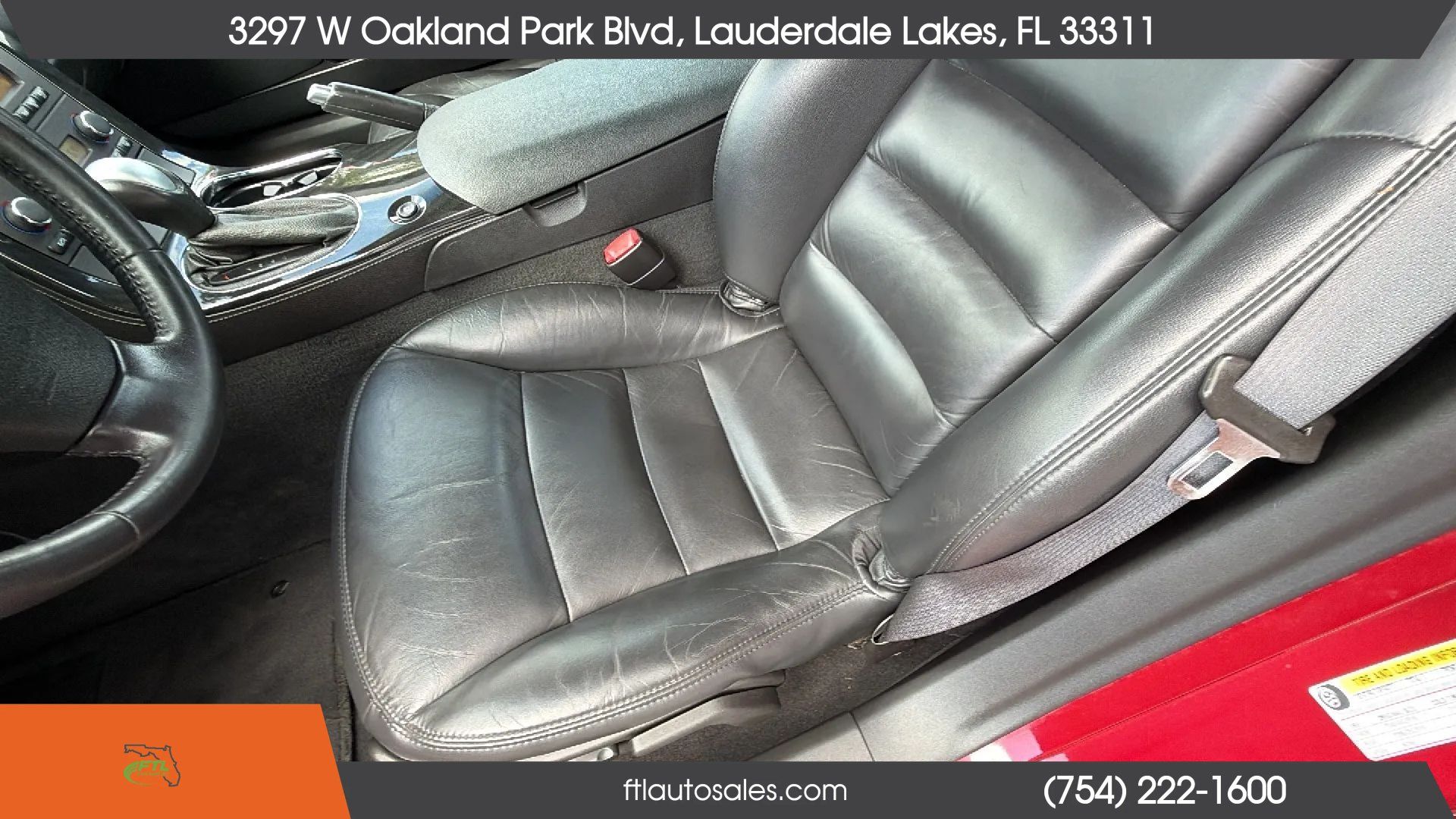 Used 2010 Chevrolet Corvette Coupe w/ 1LT RWD image 13
