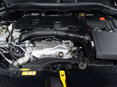 Certified 2023 Mercedes-Benz GLA 250 4MATIC image 32