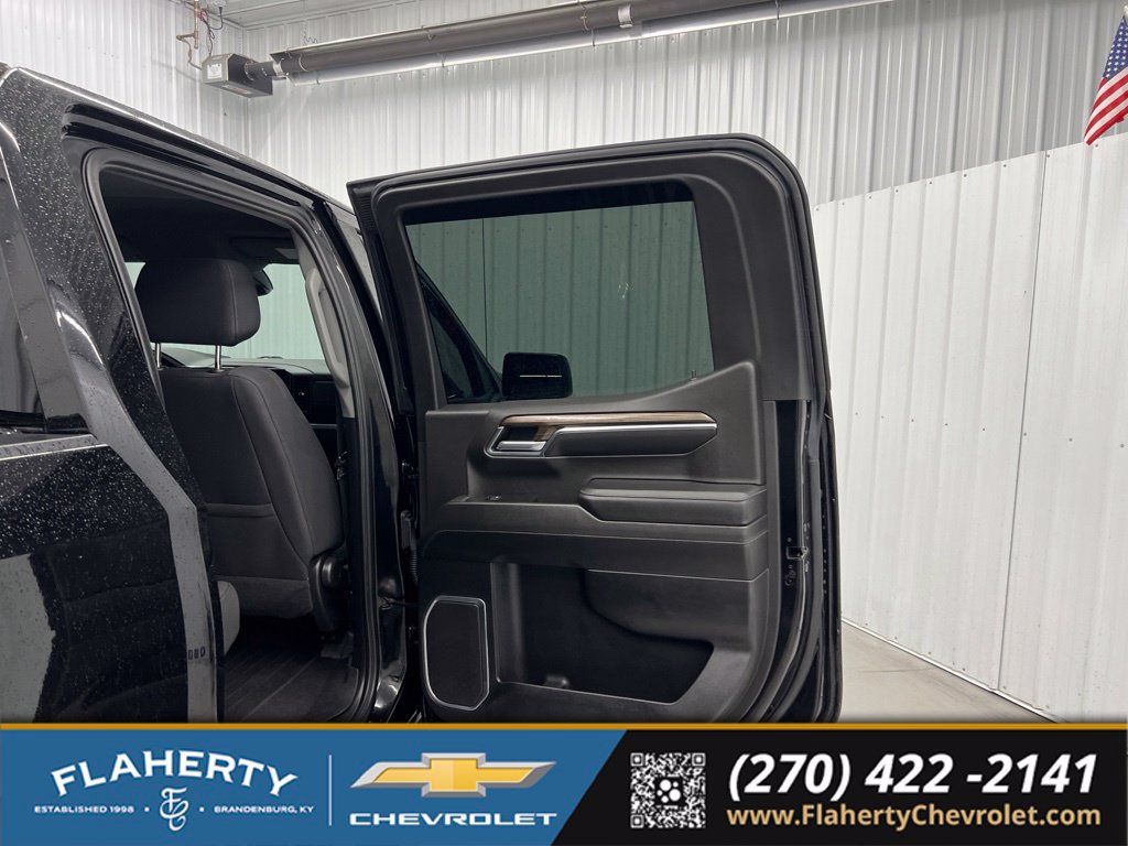 Used 2022 Chevrolet Silverado 1500 RST AWD/4WD image 12