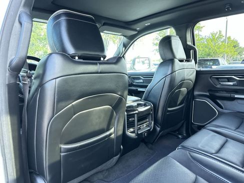 Used 2022 RAM 1500 Laramie AWD/4WD image 14
