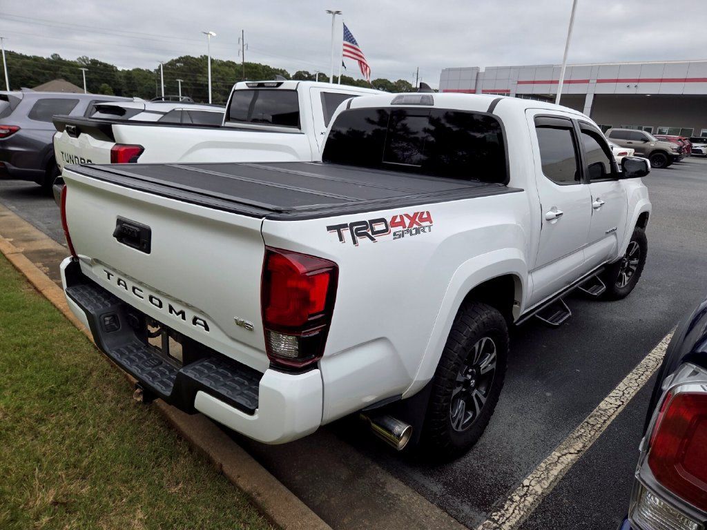 Used 2019 Toyota Tacoma TRD Sport AWD/4WD image 9