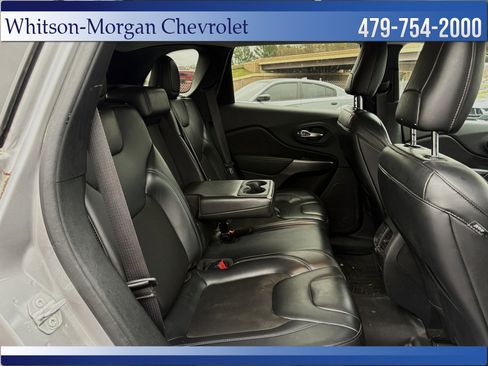 Used 2020 Jeep Cherokee Latitude Plus image 30