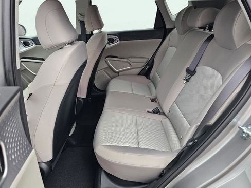 Used 2025 Kia Soul LX image 31