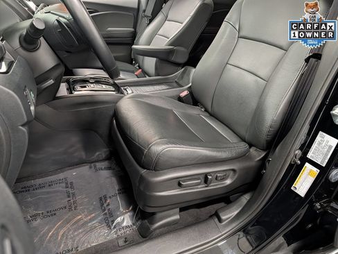 Used 2021 Honda Pilot Touring image 11