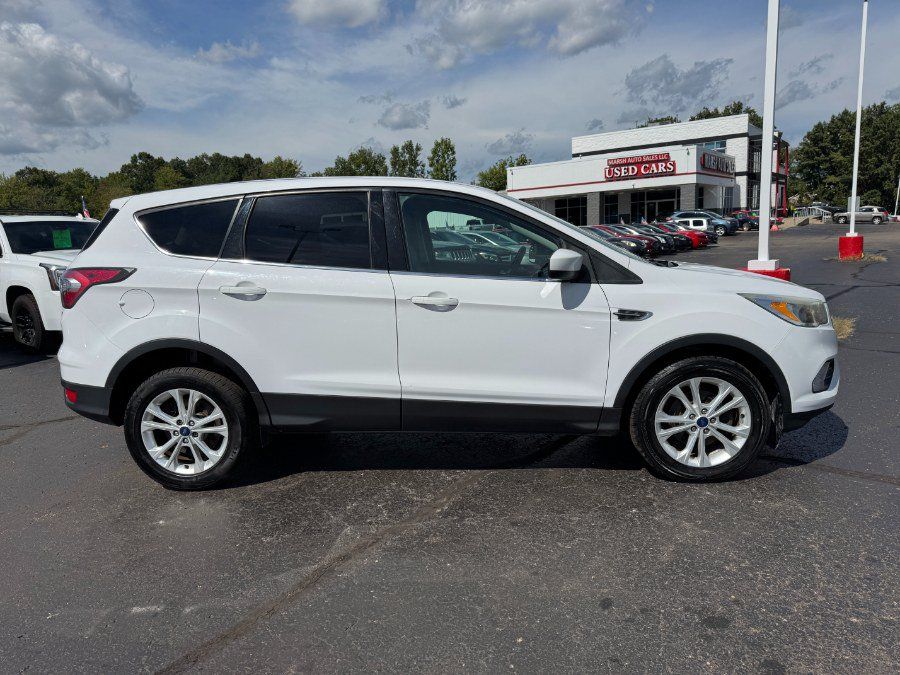 Used 2017 Ford Escape SE FWD image 6