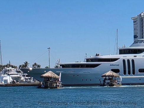 Used 2015 Porsche Panamera S image 78