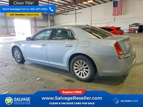 Used 2012 Chrysler 300 image 3