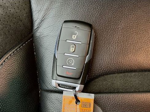 Used 2022 RAM 1500 Big Horn AWD/4WD image 30