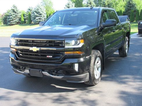 Used 2018 Chevrolet Silverado 1500 LT w/ All Star Edition AWD/4WD image 7