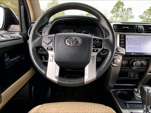 Used 2021 Toyota 4Runner SR5 image 5