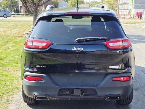 Used 2017 Jeep Cherokee Latitude w/ Cold Weather Group image 5