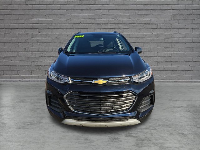 Used 2022 Chevrolet Trax LT w/ Premium Seat Package AWD/4WD image 9