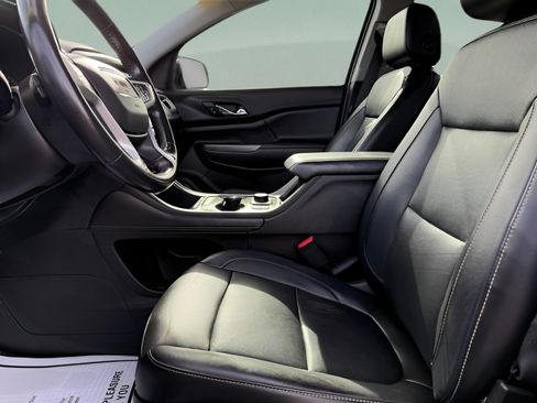 Used 2020 GMC Acadia SLT FWD image 19
